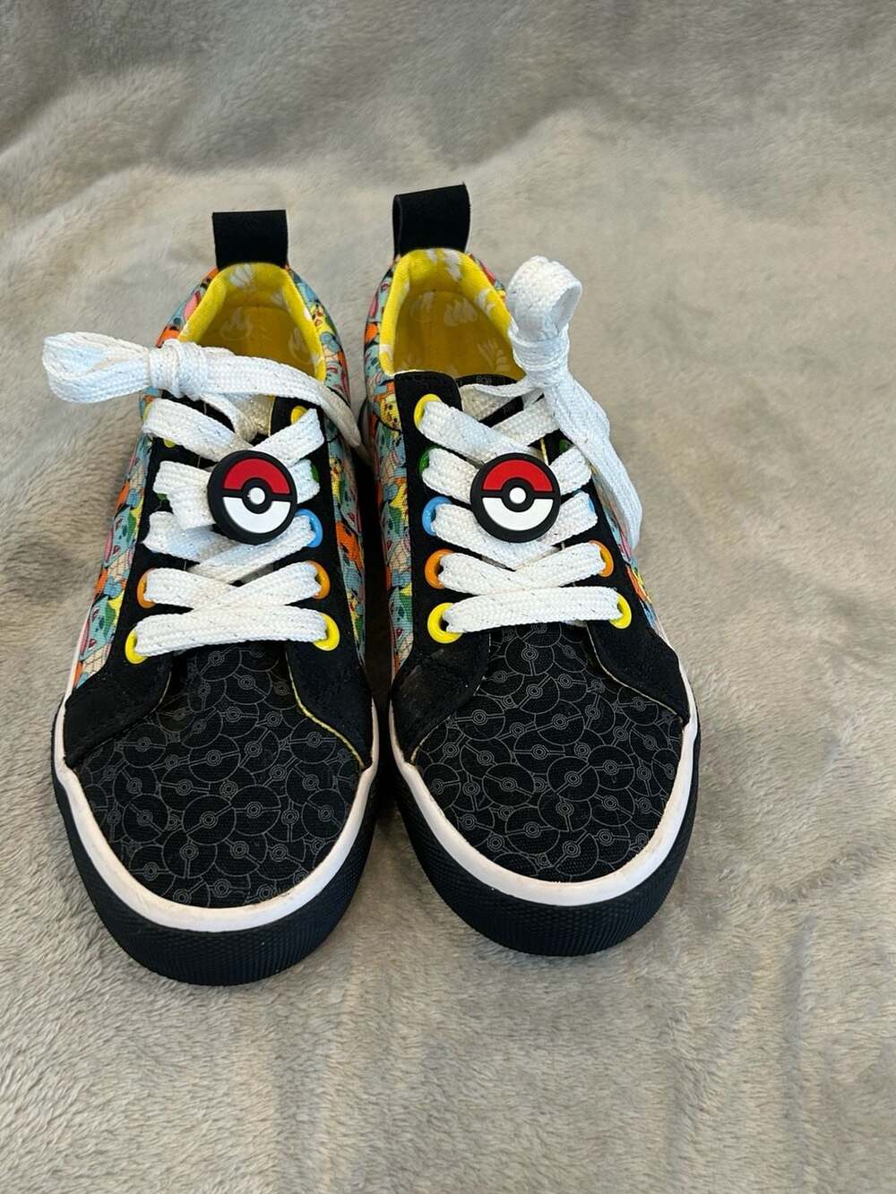 Ground Up Pokemon Boys Low Top Sneakers Size 12